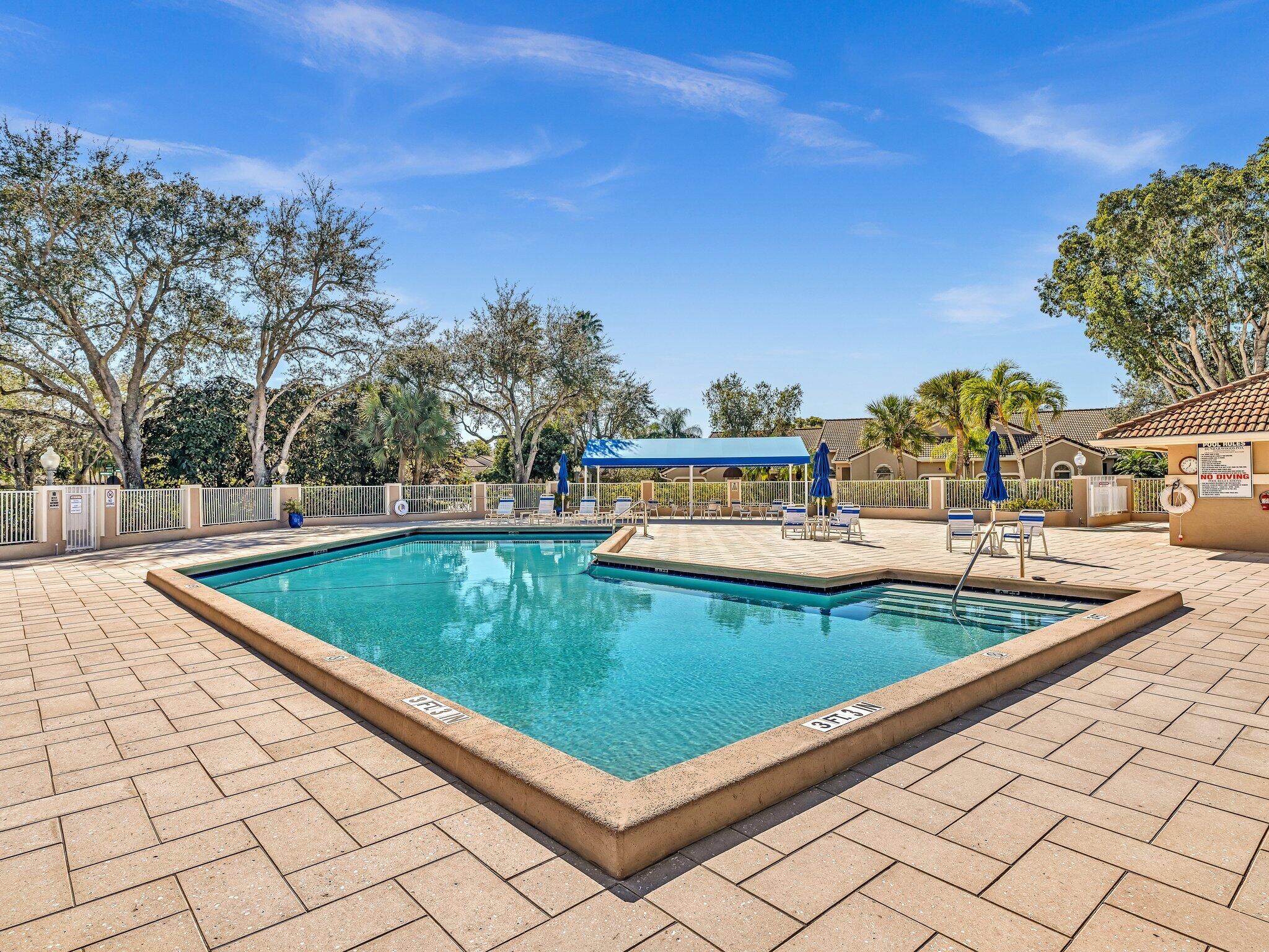 DUNBAR WOODS CONDO I II AND III IN OR4410P782, - Residential