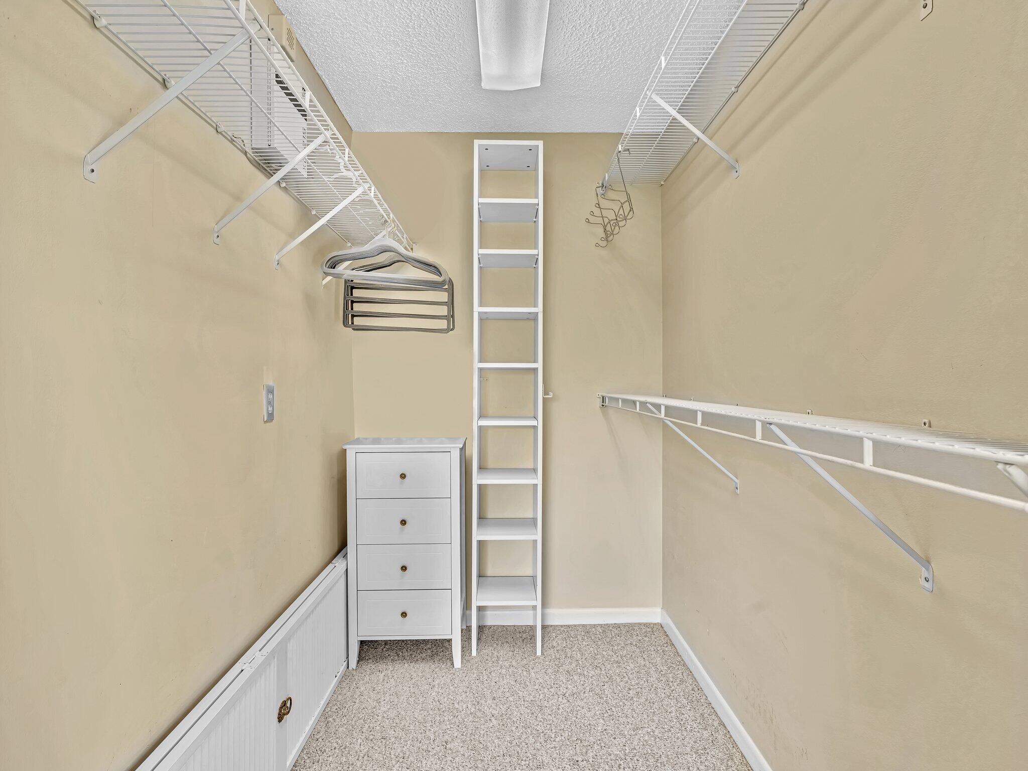 DUNBAR WOODS CONDO I II AND III IN OR4410P782, - Residential