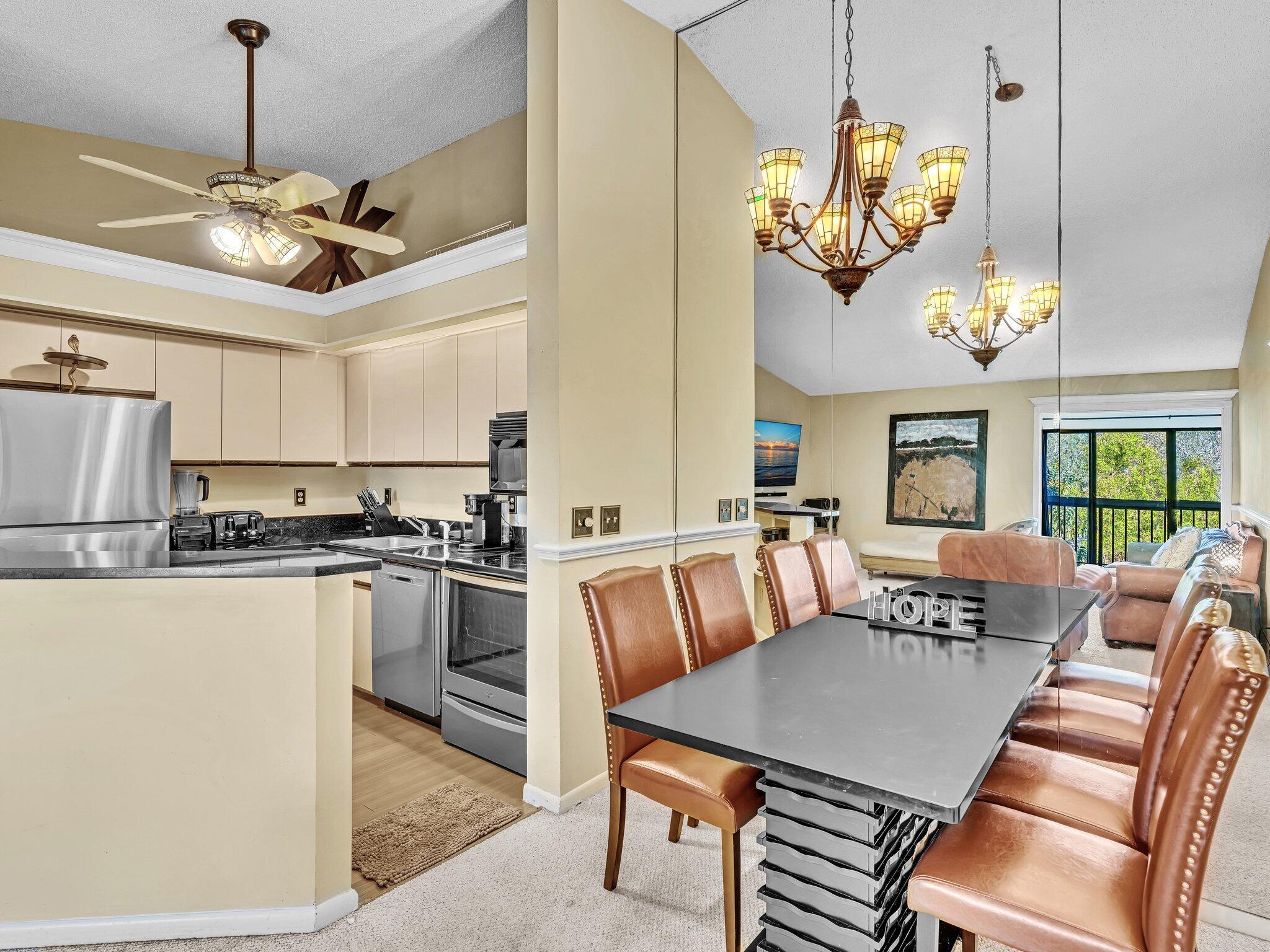 1109 Duncan Circle 202, Palm Beach Gardens, FL, 33418/$317,000 2 1109 Duncan Circle 202