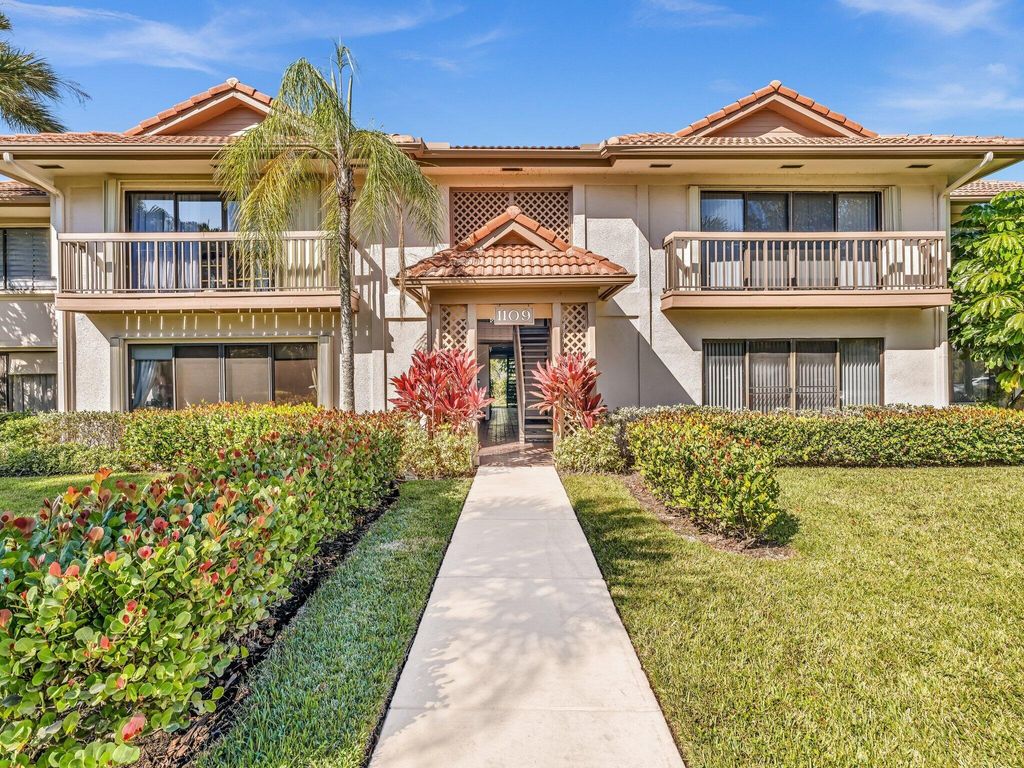 Photo of 1109 Duncan Circle #202, Palm Beach Gardens, FL 33418 (MLS # B26014557)