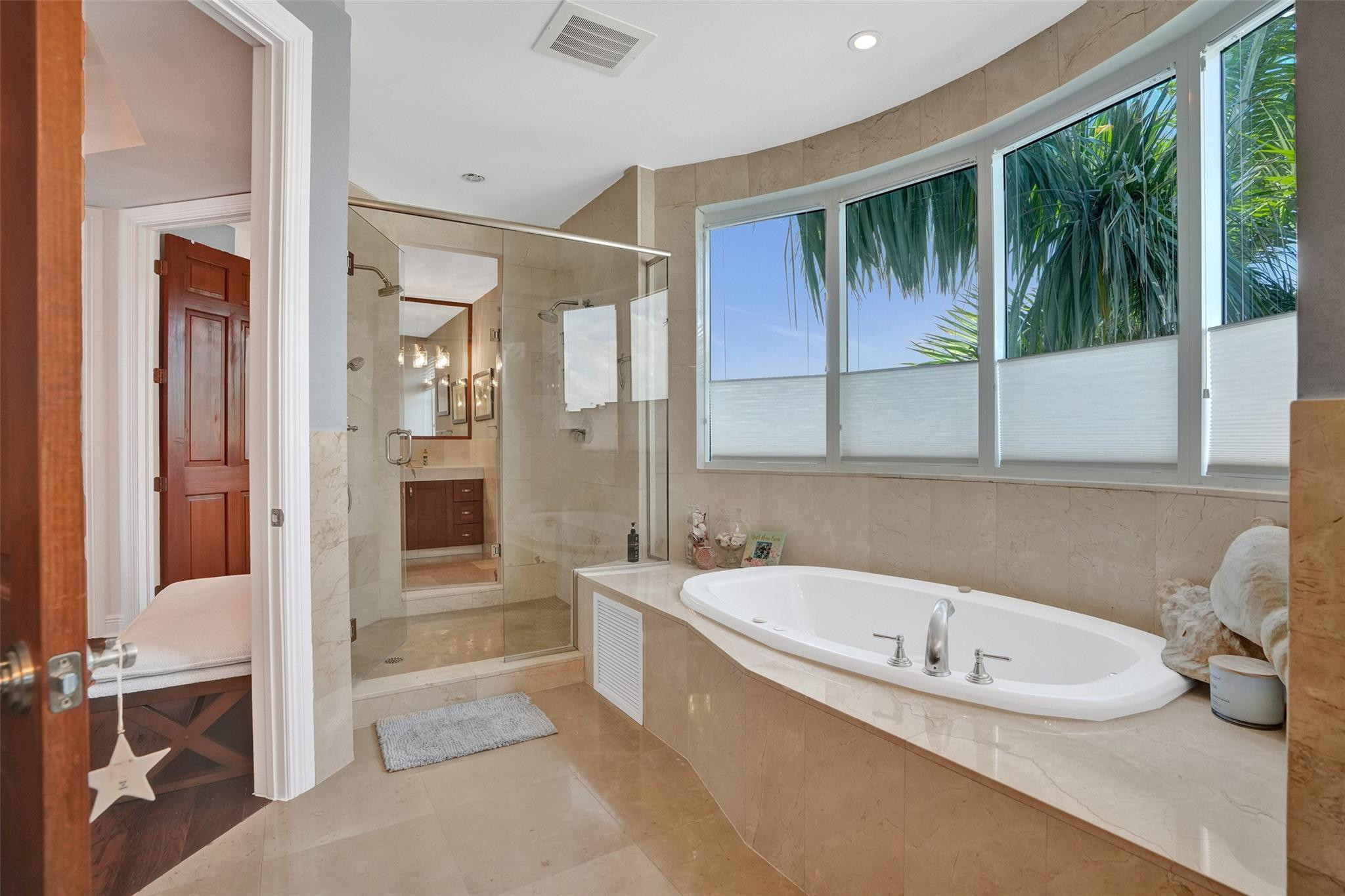 ARIA AT LAS OLAS - Residential