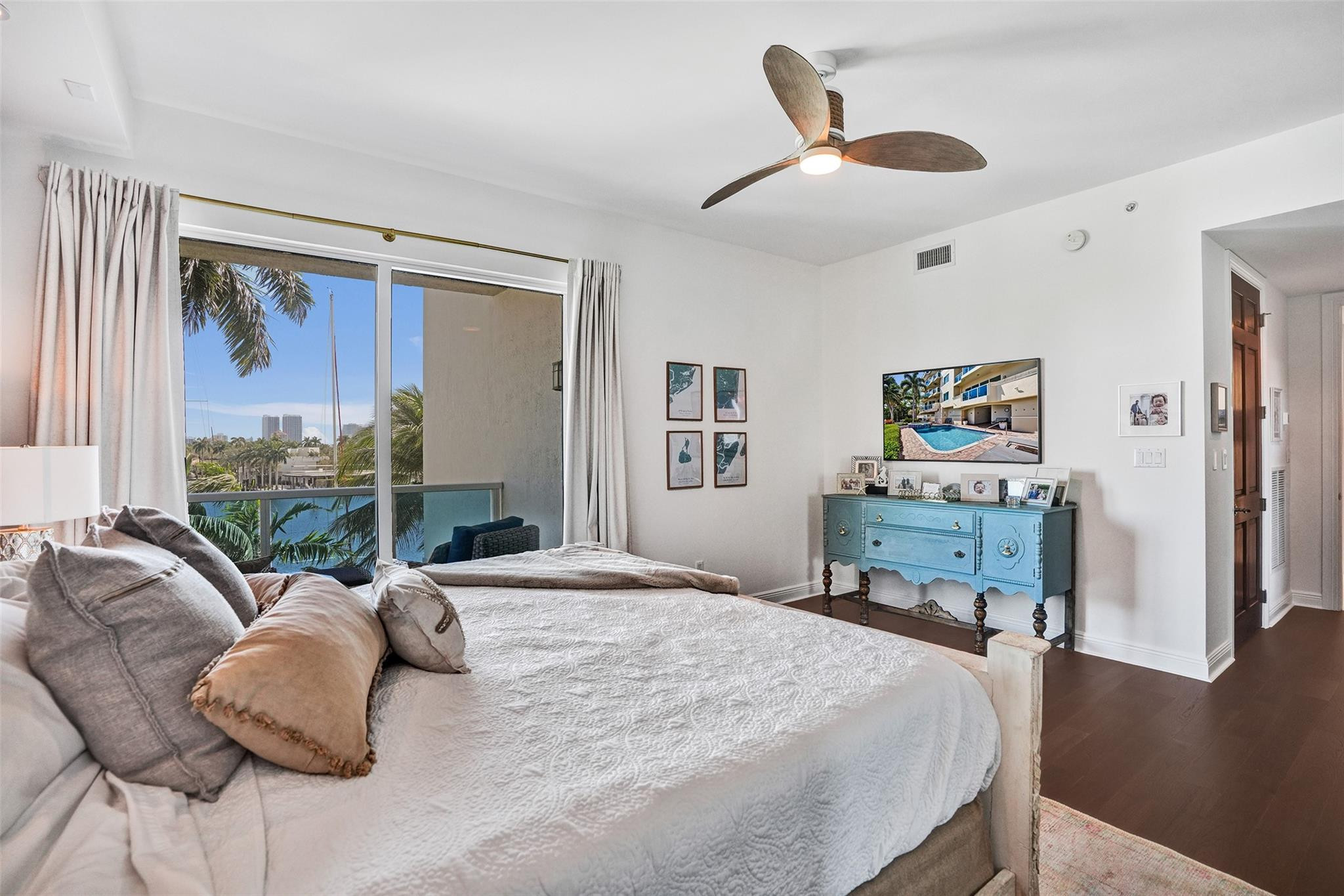 ARIA AT LAS OLAS - Residential