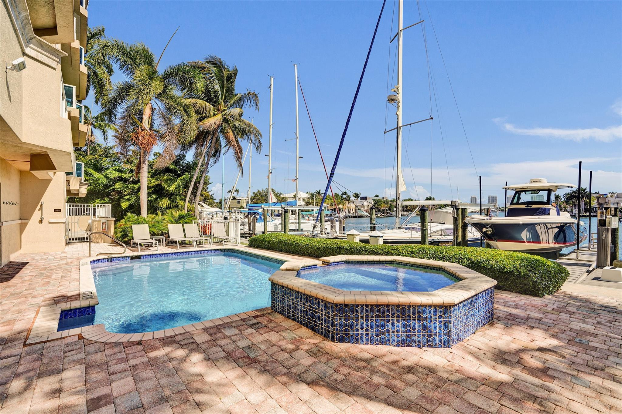 ARIA AT LAS OLAS - Residential