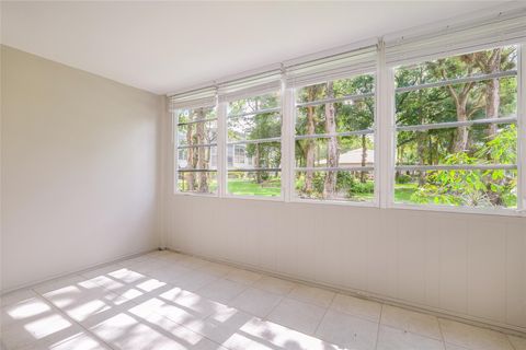 4898 NW 29th Ct 105 Lauderdale Lakes FL 33313