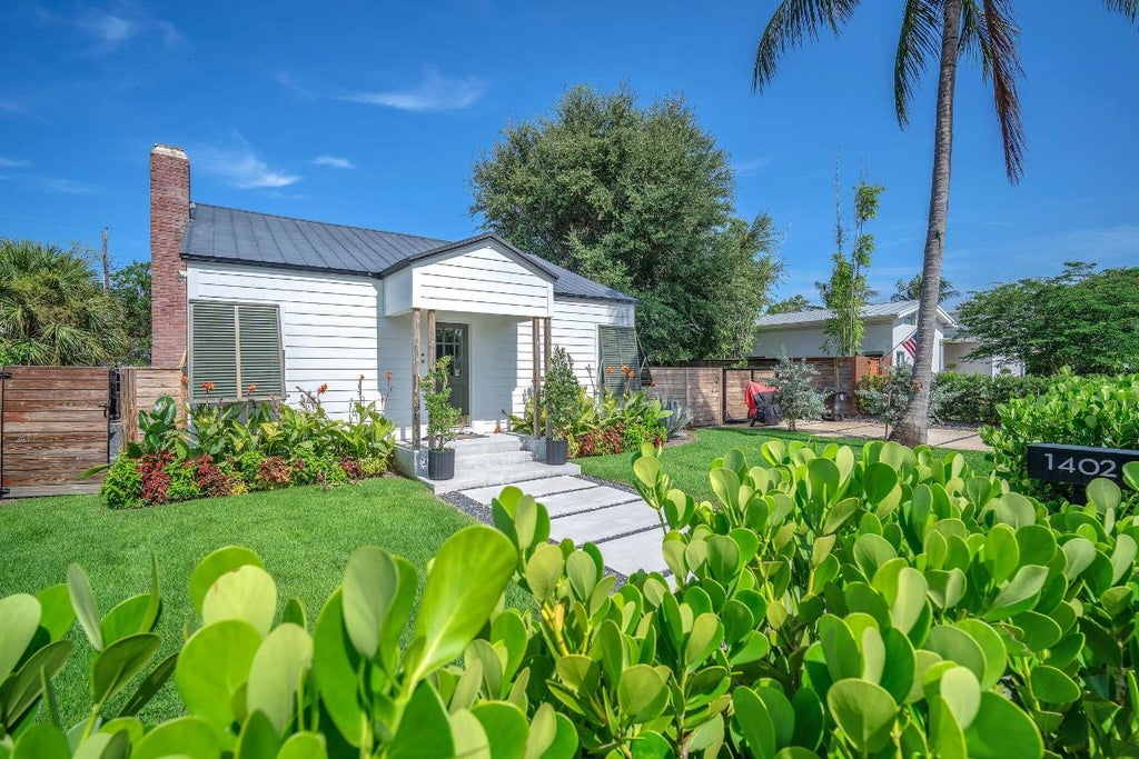 Photo of 1402 North N Street, Lake Worth, FL 33460 (MLS # R11113638)