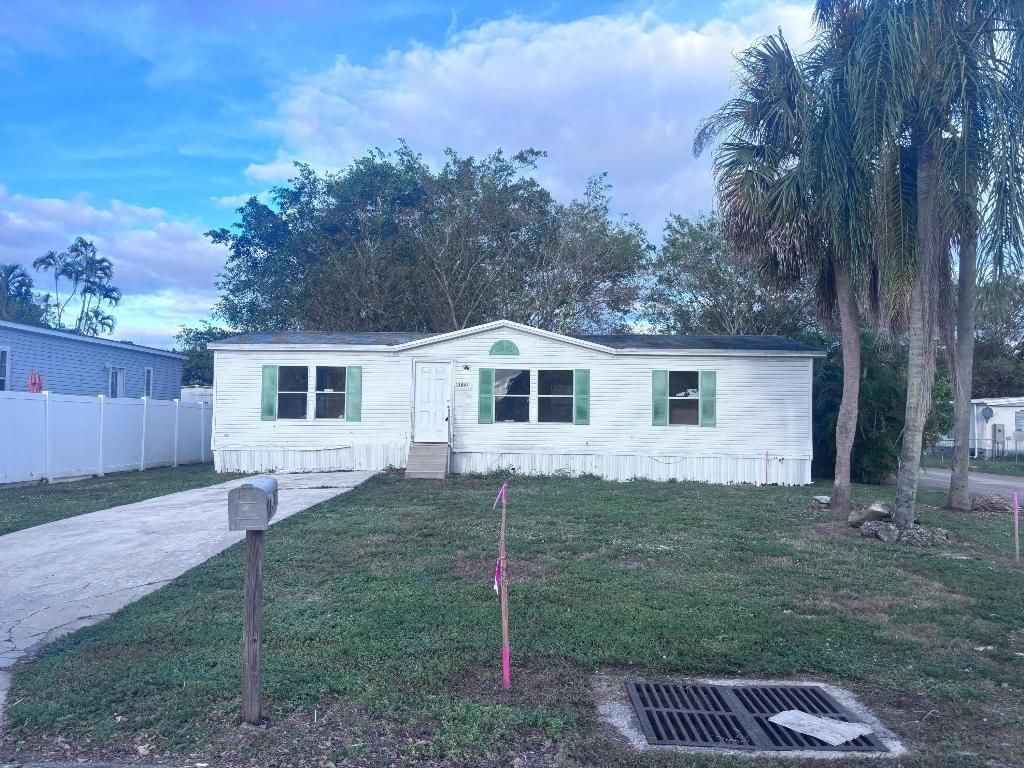 Photo of 11841 Atlantic Circle, Boca Raton, FL 33428 (MLS # R11140086)