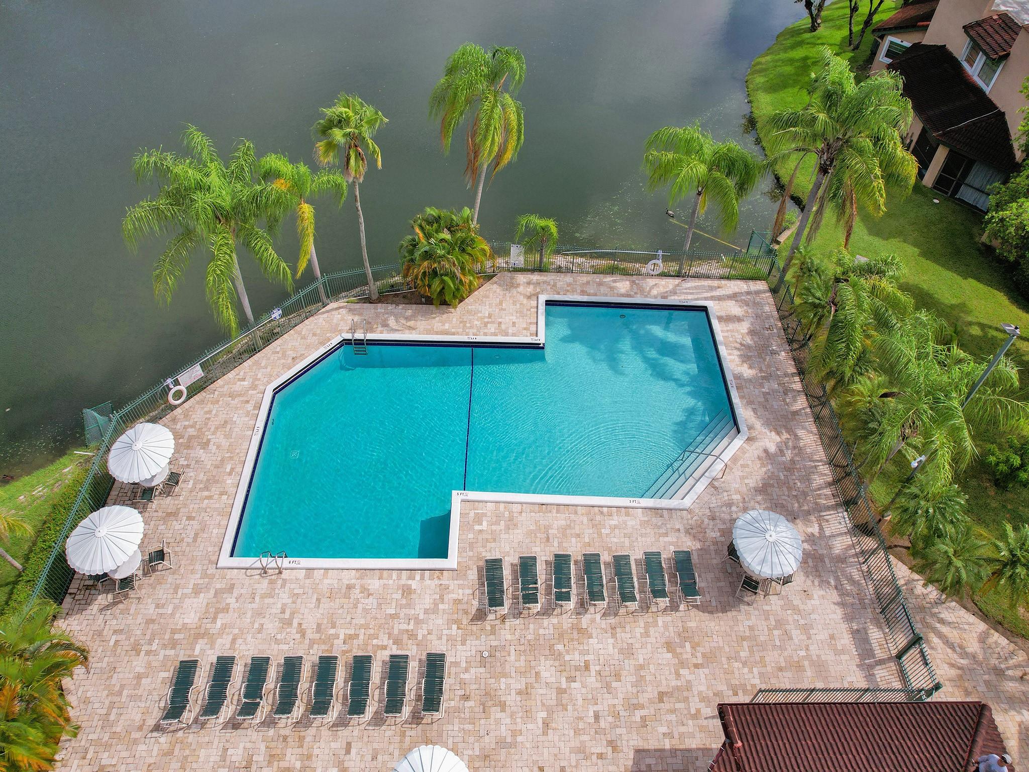LAKEVIEW COURTS AT JACAR - Residential