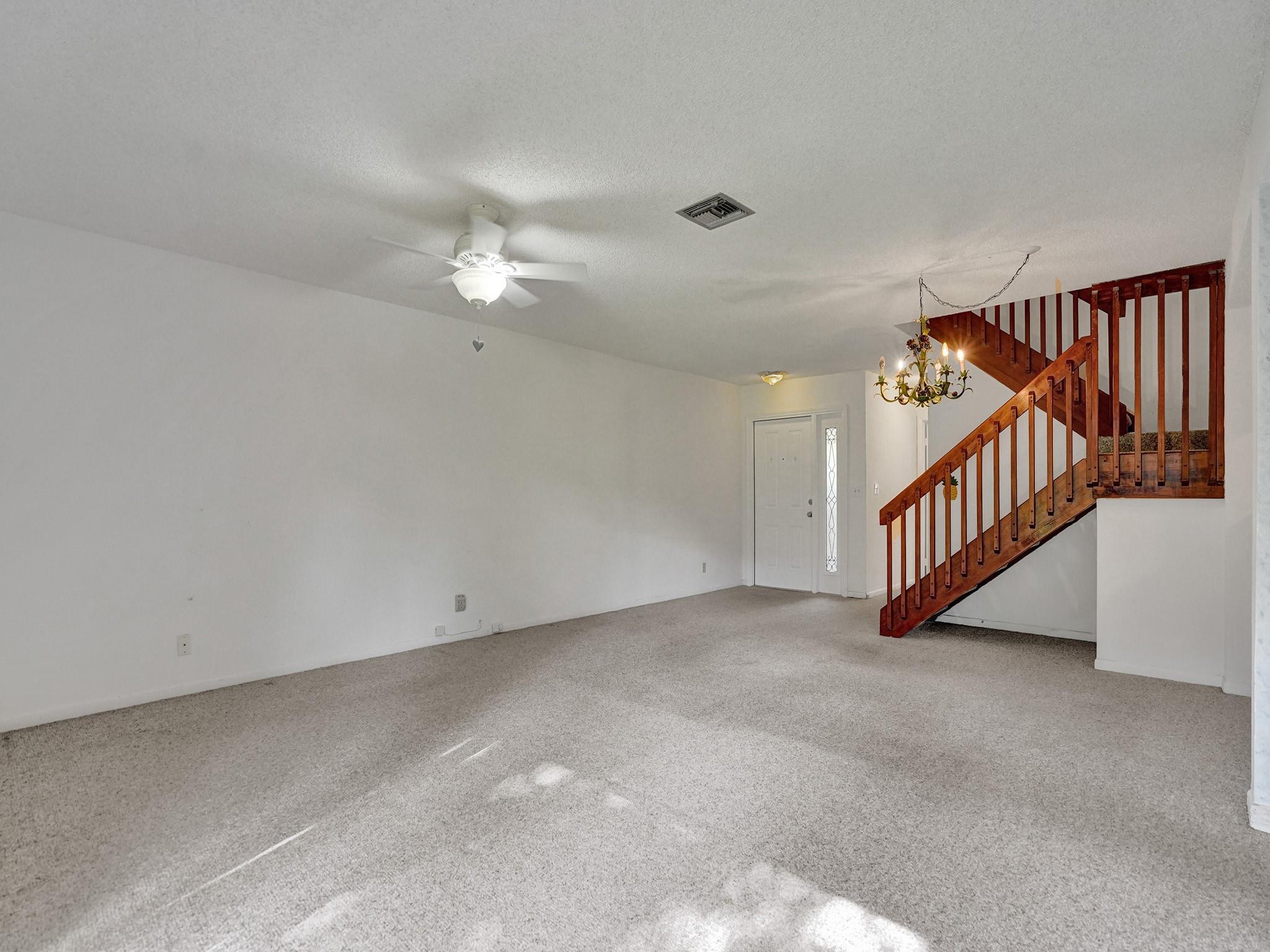 LAKEVIEW COURTS AT JACAR - Residential