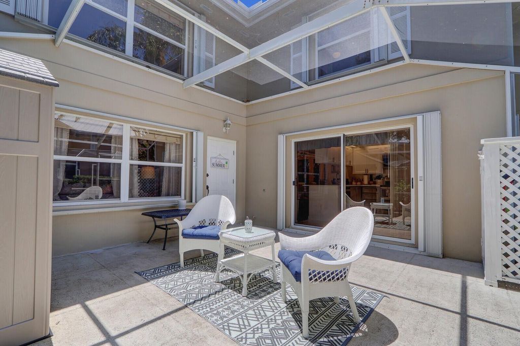 Photo of 2864 SW Lakemont Place, Palm City, FL 34990 (MLS # R10984298)