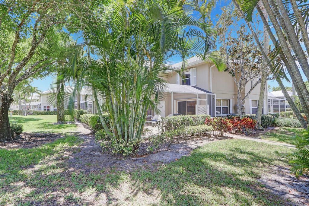 Photo of 2864 SW Lakemont Place, Palm City, FL 34990 (MLS # R10984298)