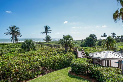 A home in Hutchinson Island