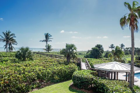 A home in Hutchinson Island