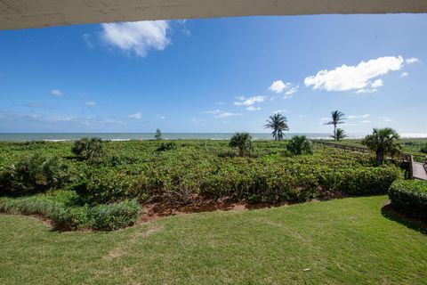 A home in Hutchinson Island