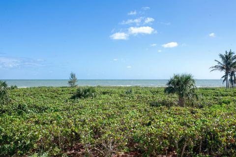 A home in Hutchinson Island