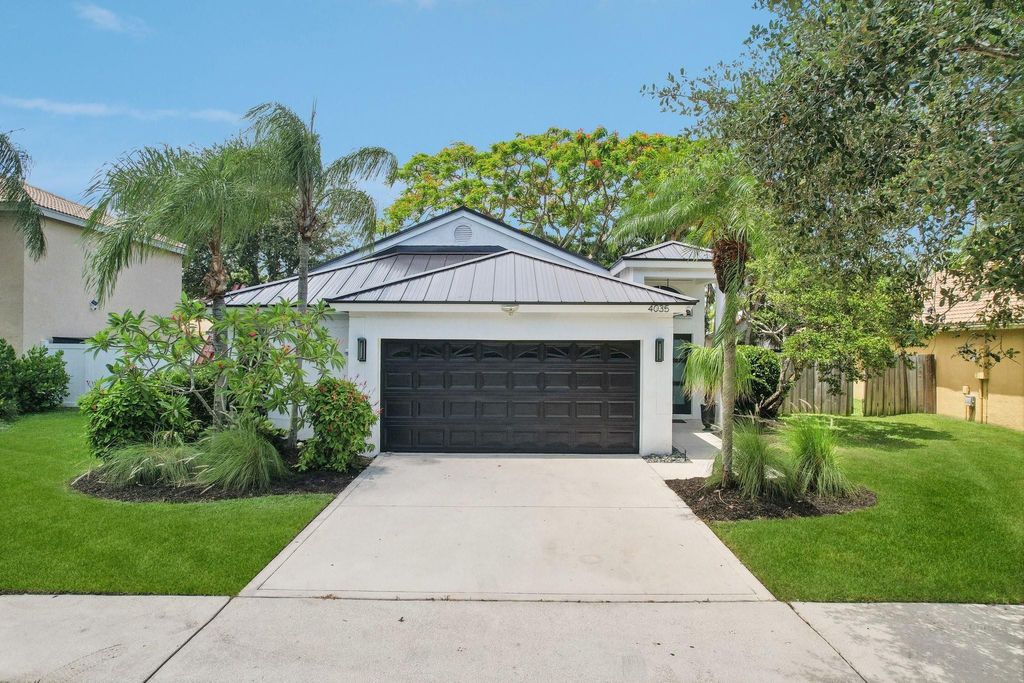 Photo of 4035 Sabal Lakes Road, Delray Beach, FL 33445 (MLS # F10449331)