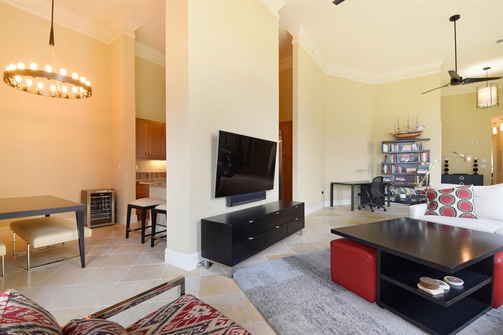 ESPLANADE GRANDE CONDO - Residential