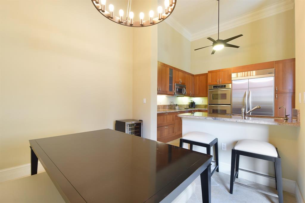 ESPLANADE GRANDE CONDO - Residential