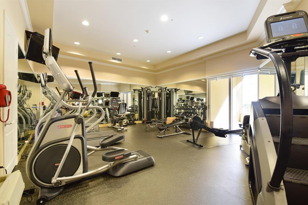 ESPLANADE GRANDE CONDO - Residential