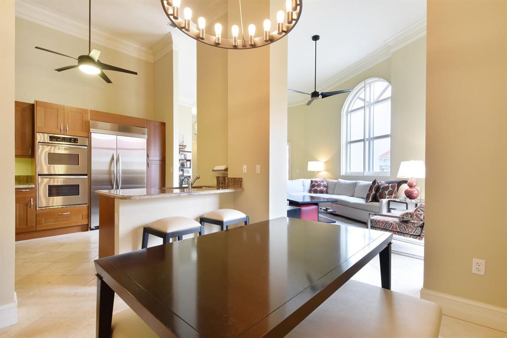 ESPLANADE GRANDE CONDO - Residential