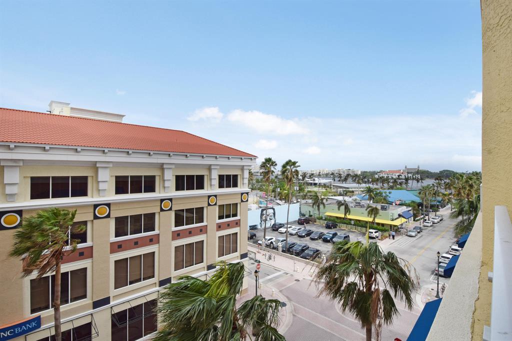 ESPLANADE GRANDE CONDO - Residential