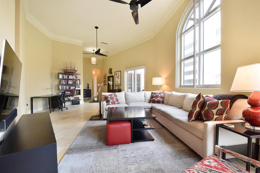 ESPLANADE GRANDE CONDO - Residential