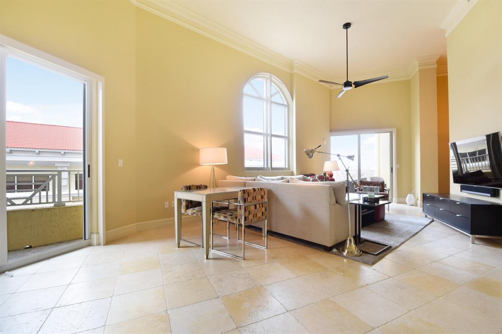 ESPLANADE GRANDE CONDO - Residential