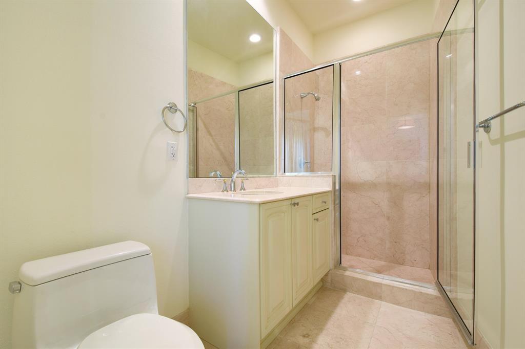 ESPLANADE GRANDE CONDO - Residential