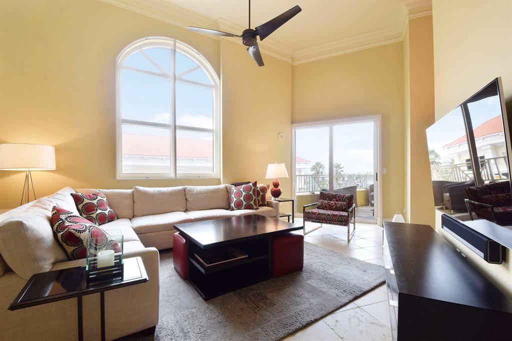 ESPLANADE GRANDE CONDO - Residential