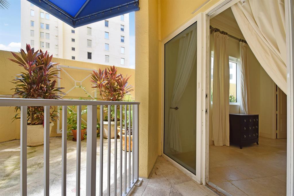 ESPLANADE GRANDE CONDO - Residential