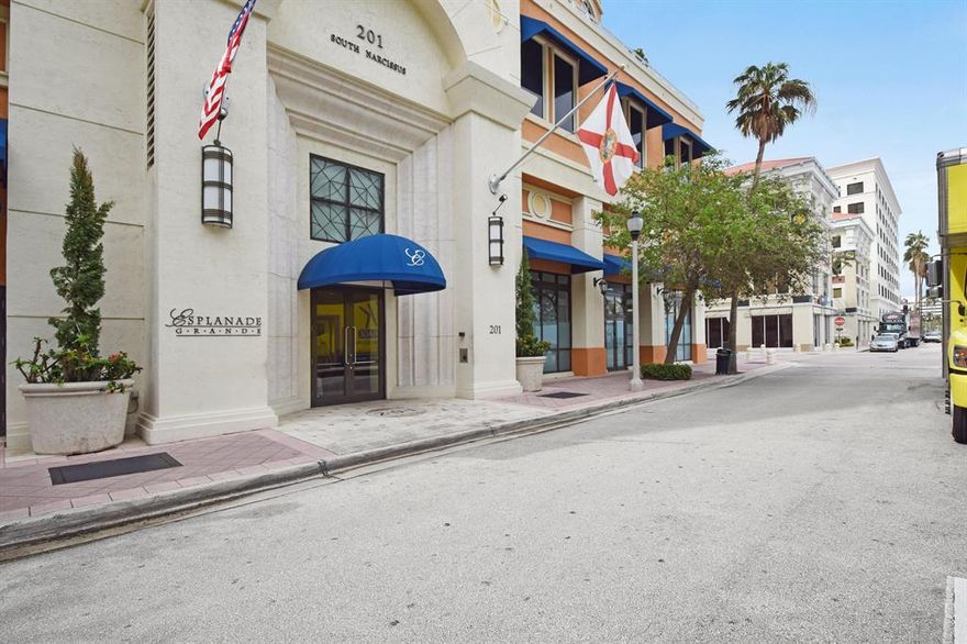 Spectacular condo featuring 2 Bedrooms, 2.5 Bathrooms, soaring 14' ceilings, upgrades galore and direct views of the Intracoastal and Palm Beach. Crown molding & Jerusalem tumbled stone floors throughout. Esplanade Grande is a full service building with valet, fitness center, 2 pets allowed without restrictions and brand new wellness center and yoga studio. Excellent opportunity to live in downtown West Palm Beach.