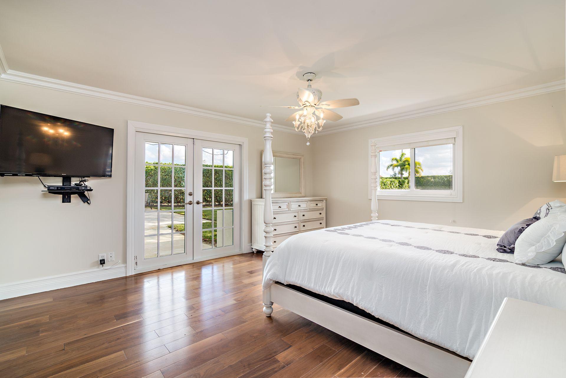 SADDLE TRAIL PARK OF WELLINGTON - Residential