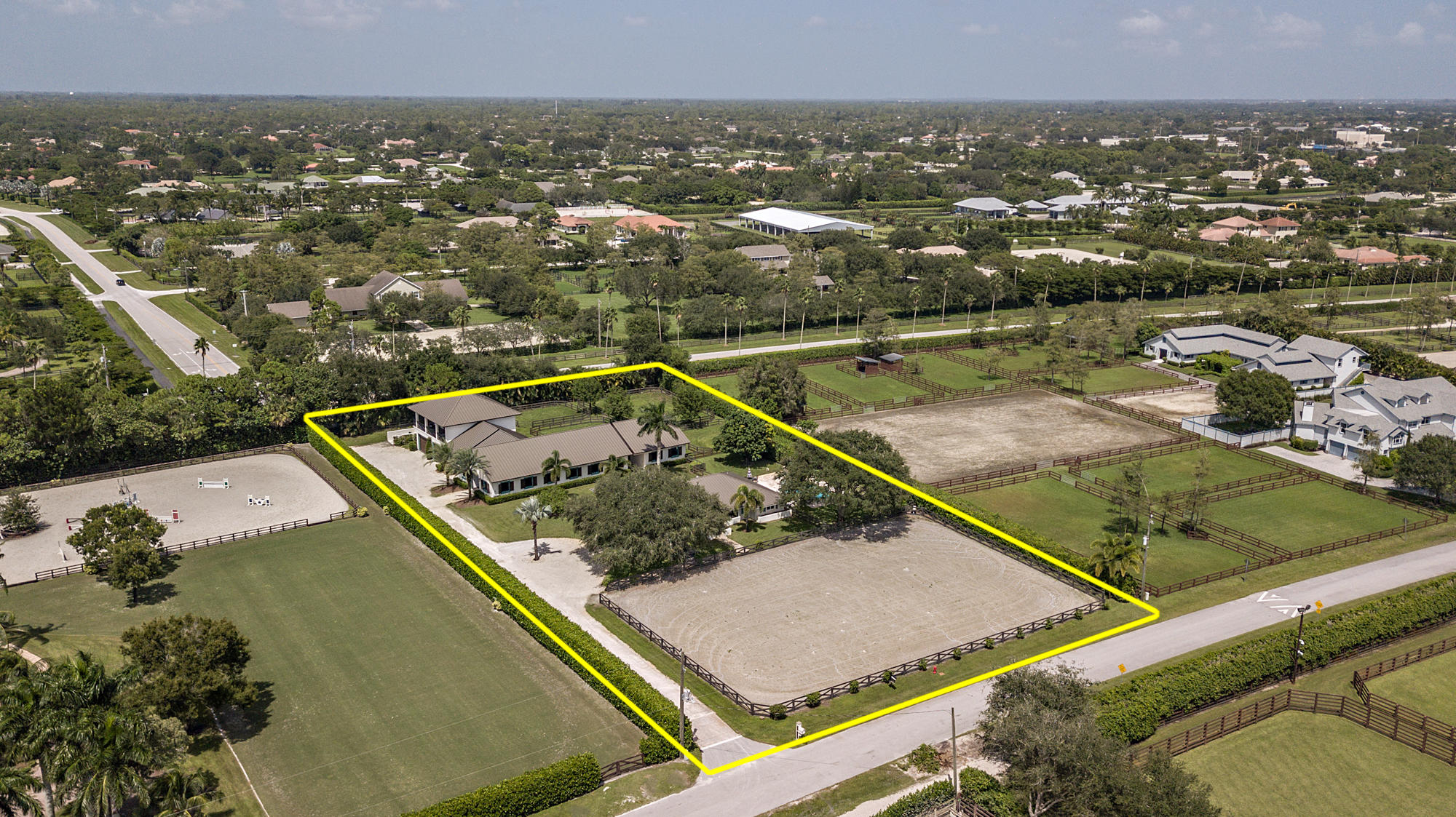 SADDLE TRAIL PARK OF WELLINGTON - Residential