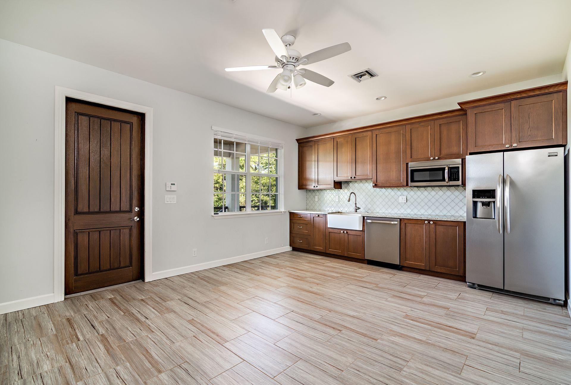 SADDLE TRAIL PARK OF WELLINGTON - Residential