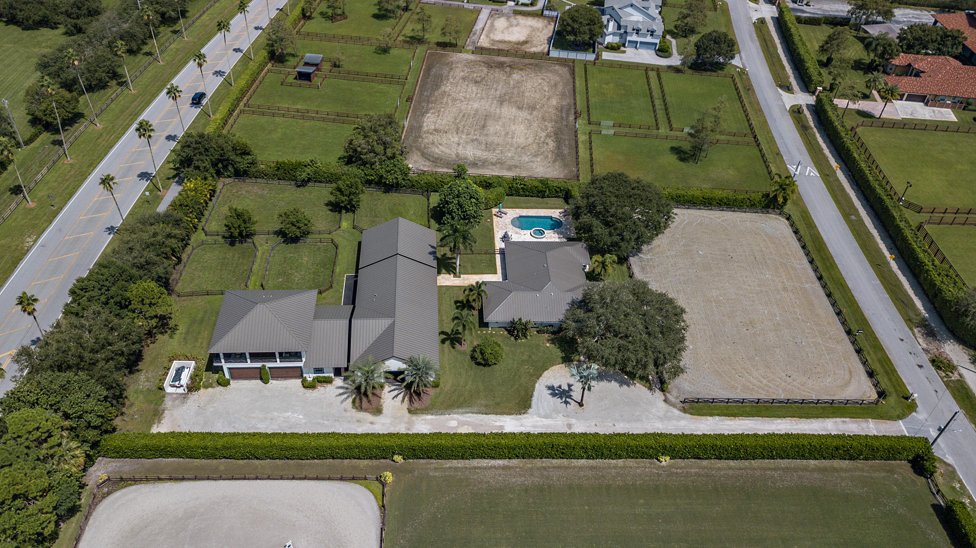 SADDLE TRAIL PARK OF WELLINGTON - Residential