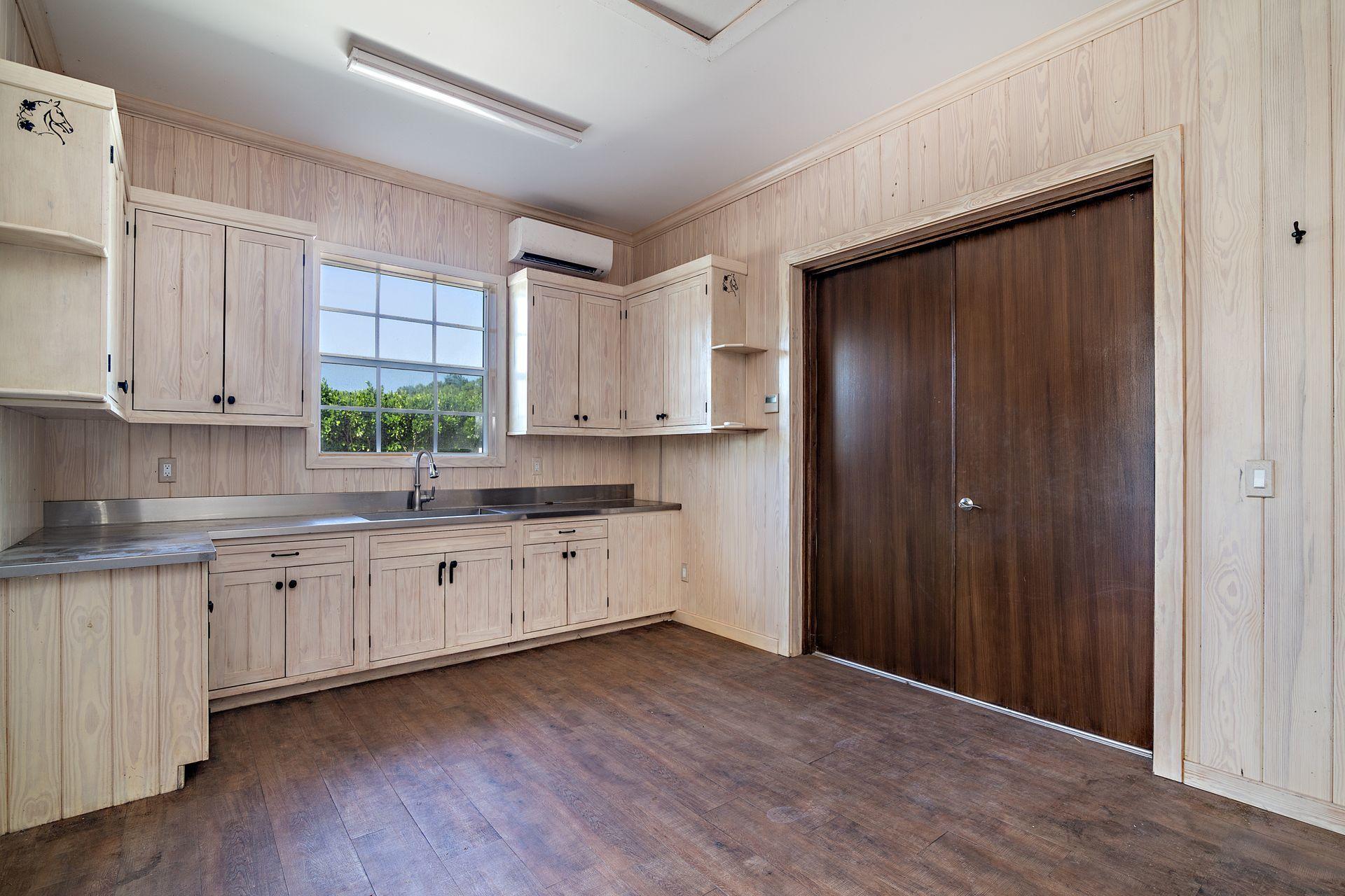 SADDLE TRAIL PARK OF WELLINGTON - Residential