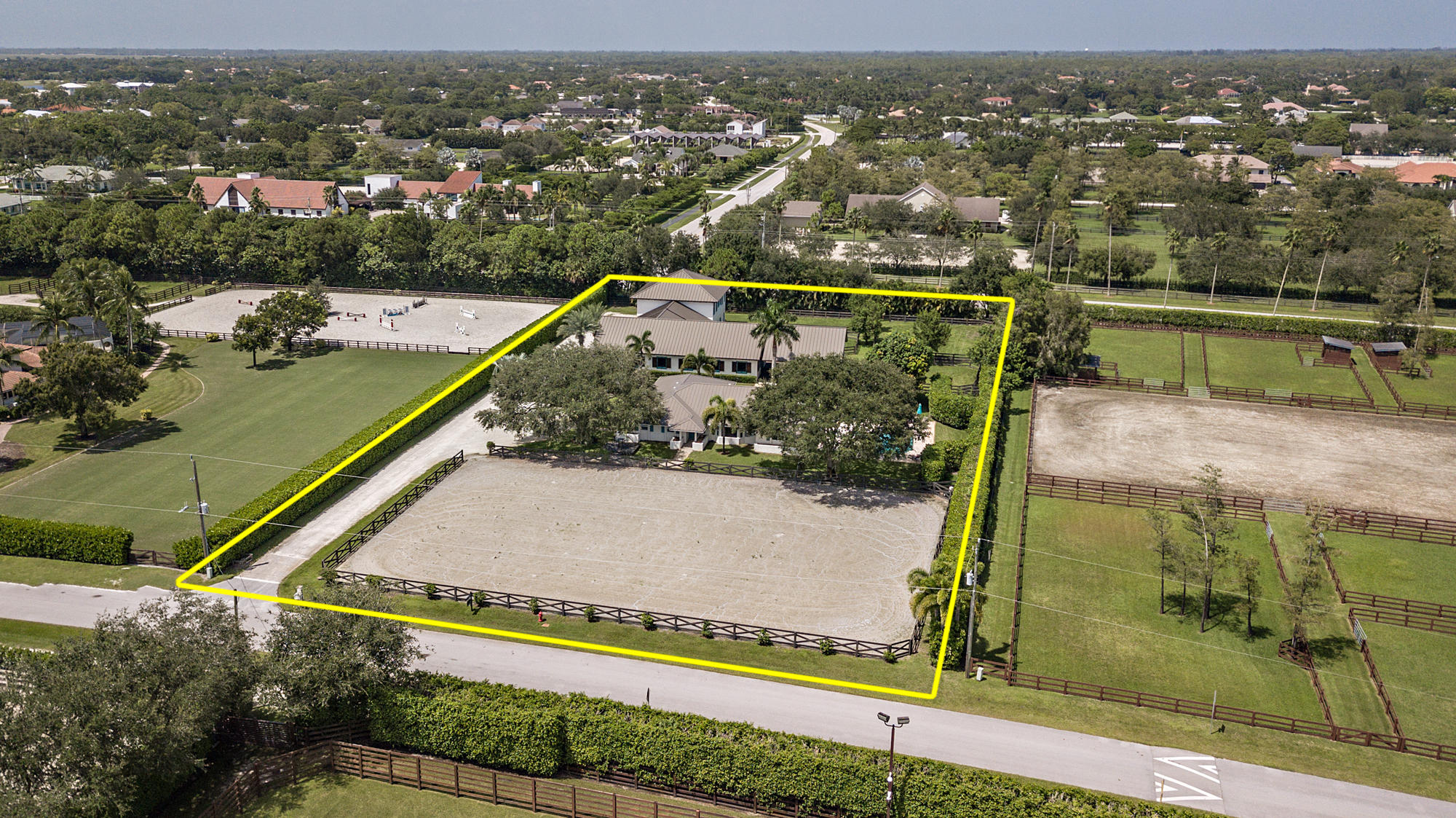 SADDLE TRAIL PARK OF WELLINGTON - Residential