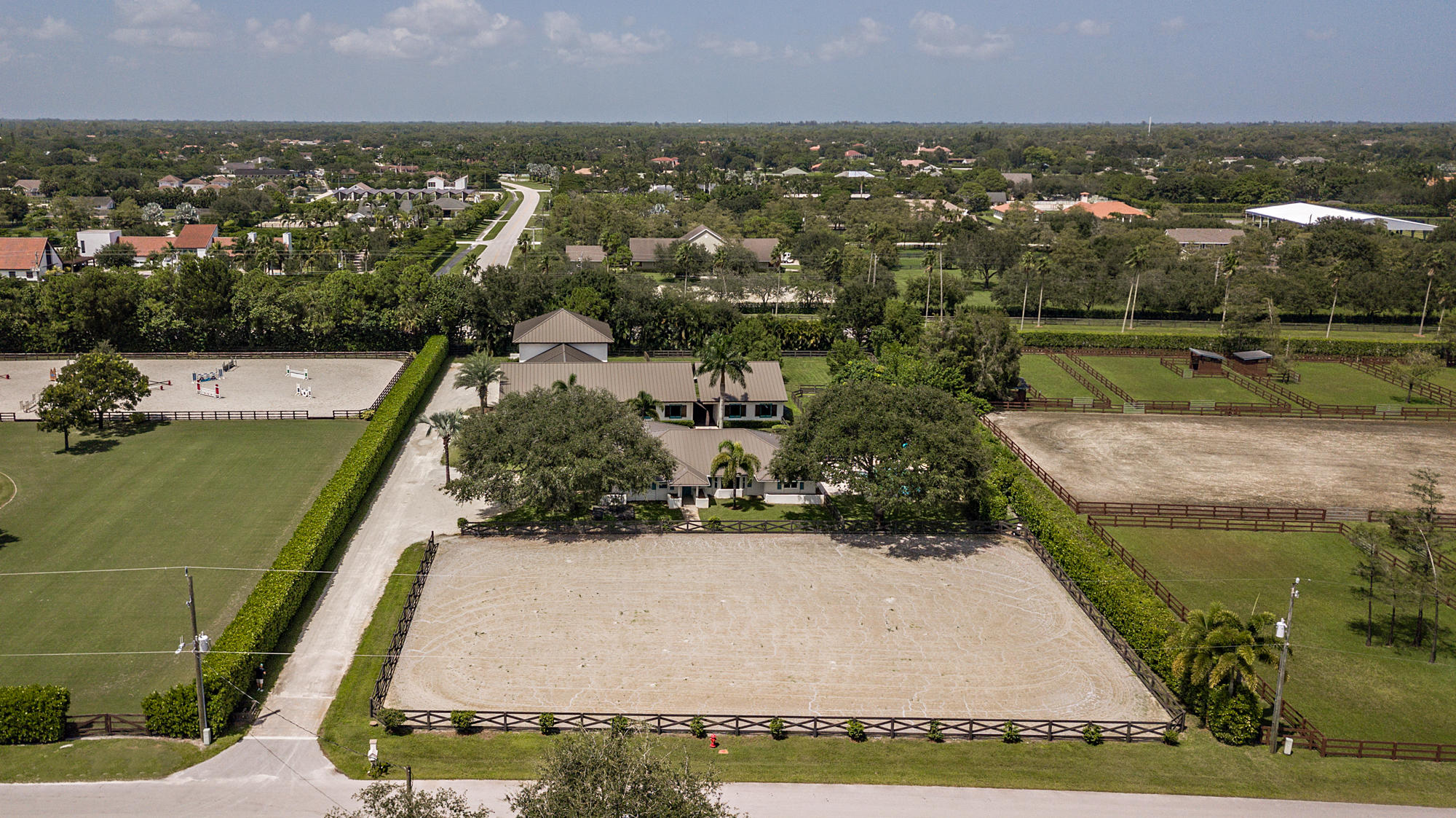 SADDLE TRAIL PARK OF WELLINGTON - Residential