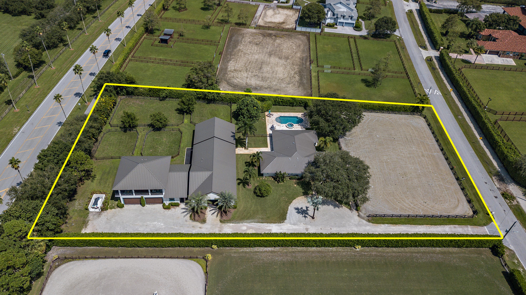 SADDLE TRAIL PARK OF WELLINGTON - Residential