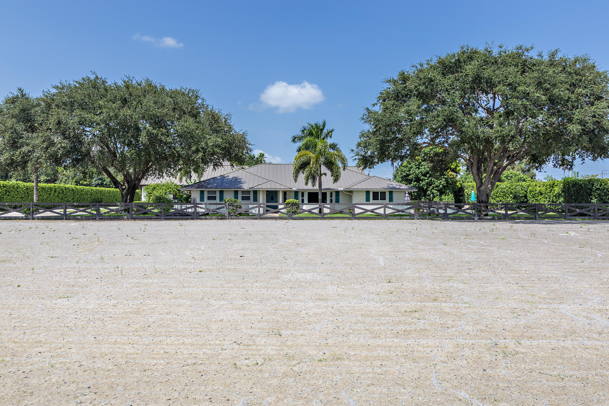 SADDLE TRAIL PARK OF WELLINGTON - Residential