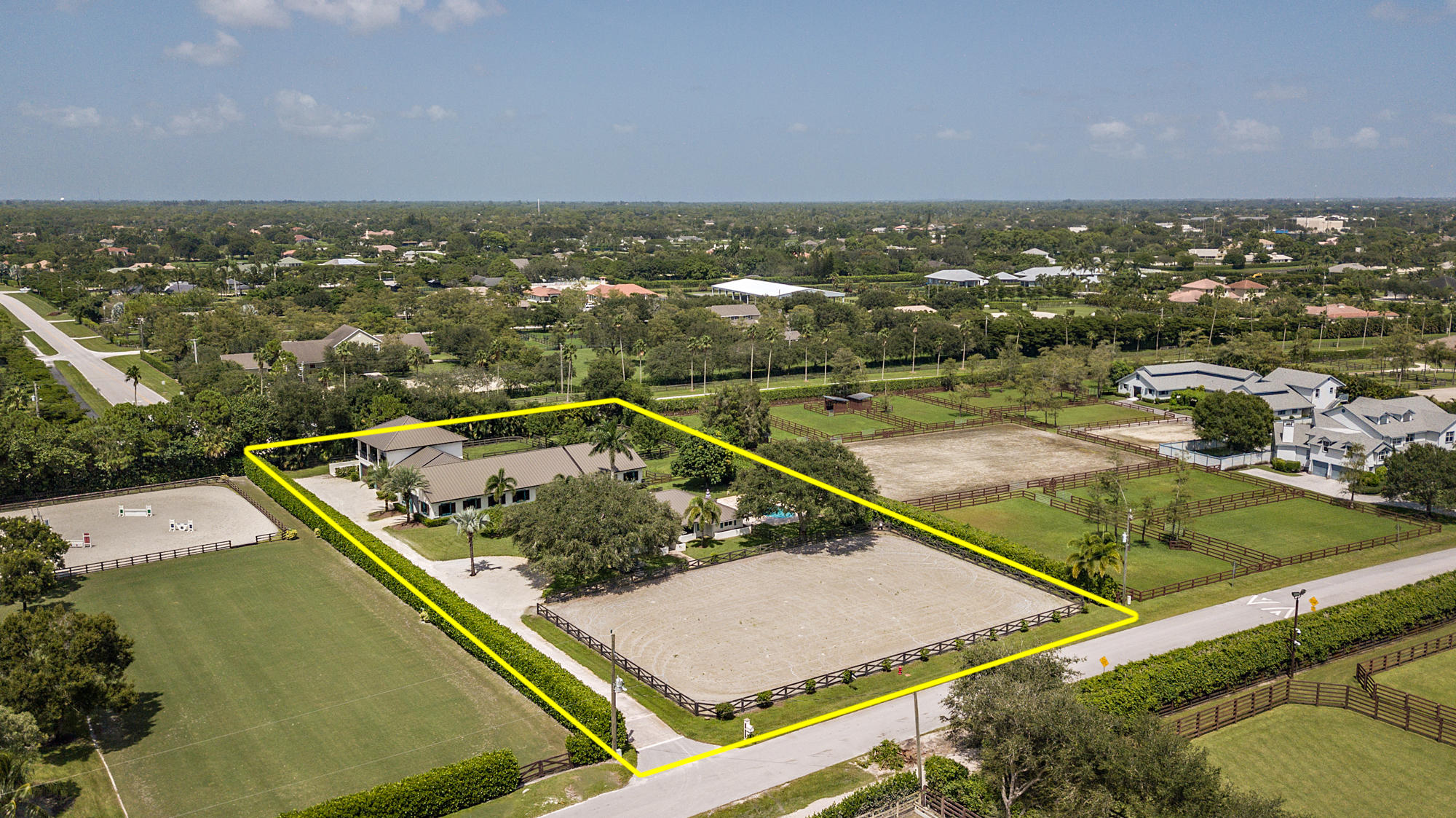 SADDLE TRAIL PARK OF WELLINGTON - Residential