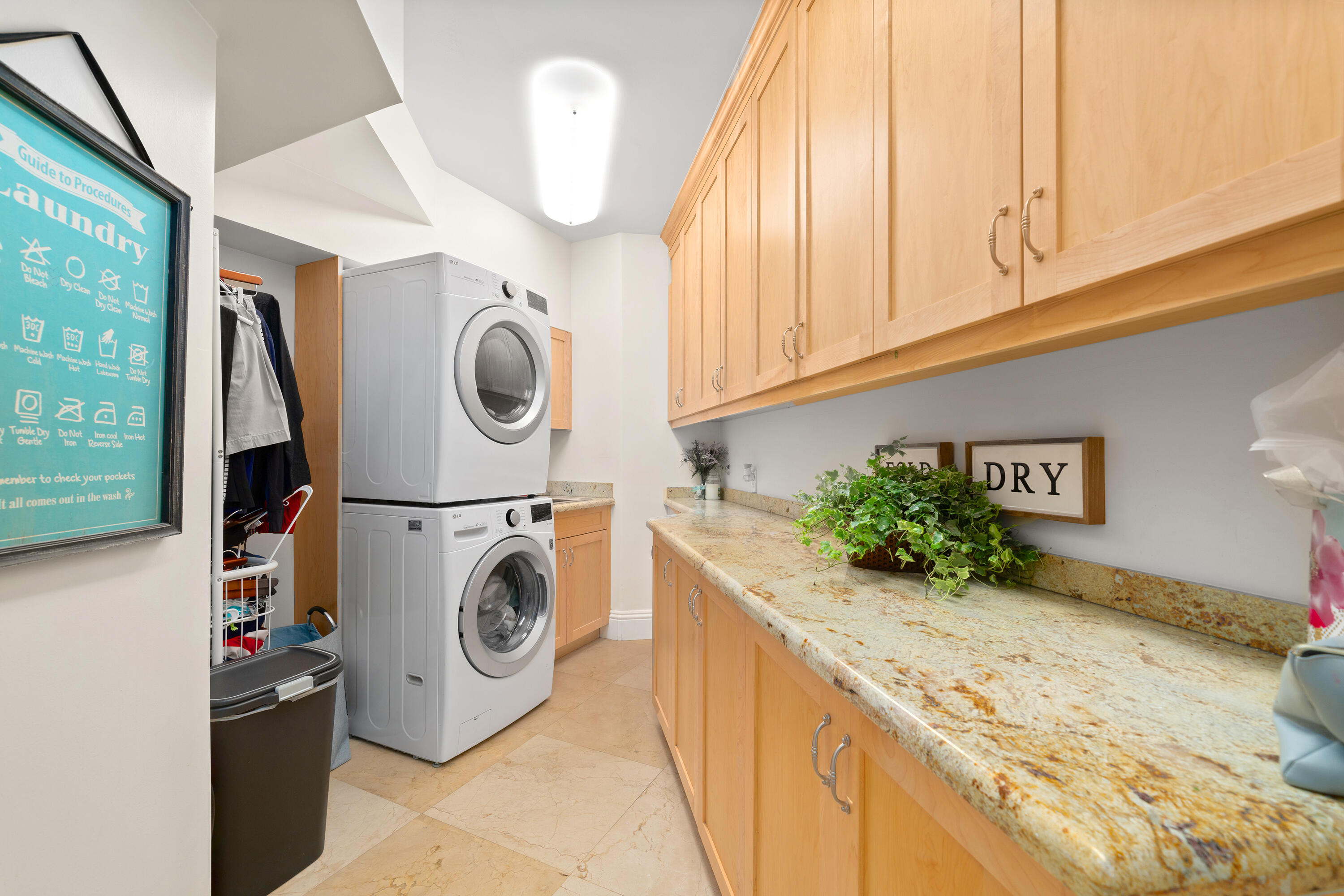 LIGHTHOUSE POINT 6TH SEC - Residential