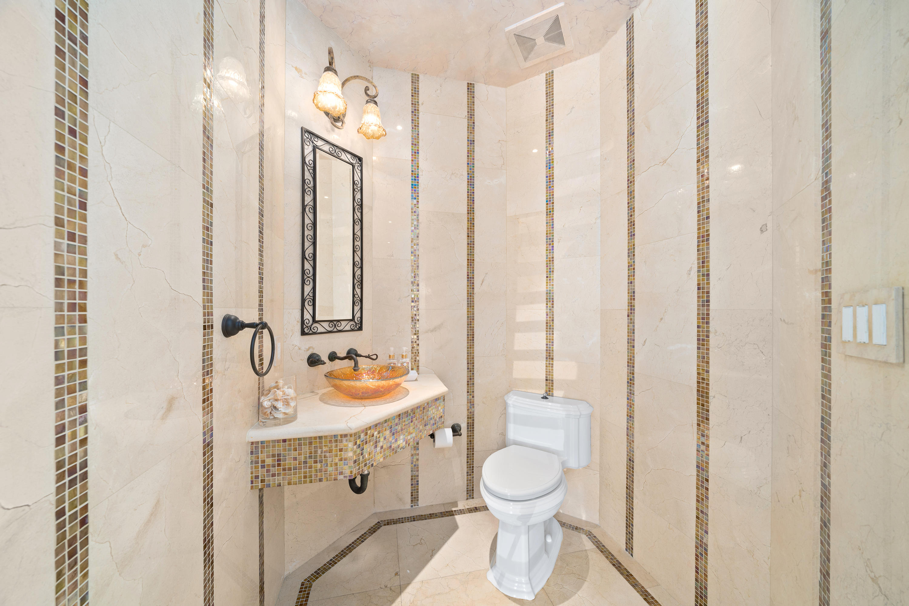 LIGHTHOUSE POINT 6TH SEC - Residential