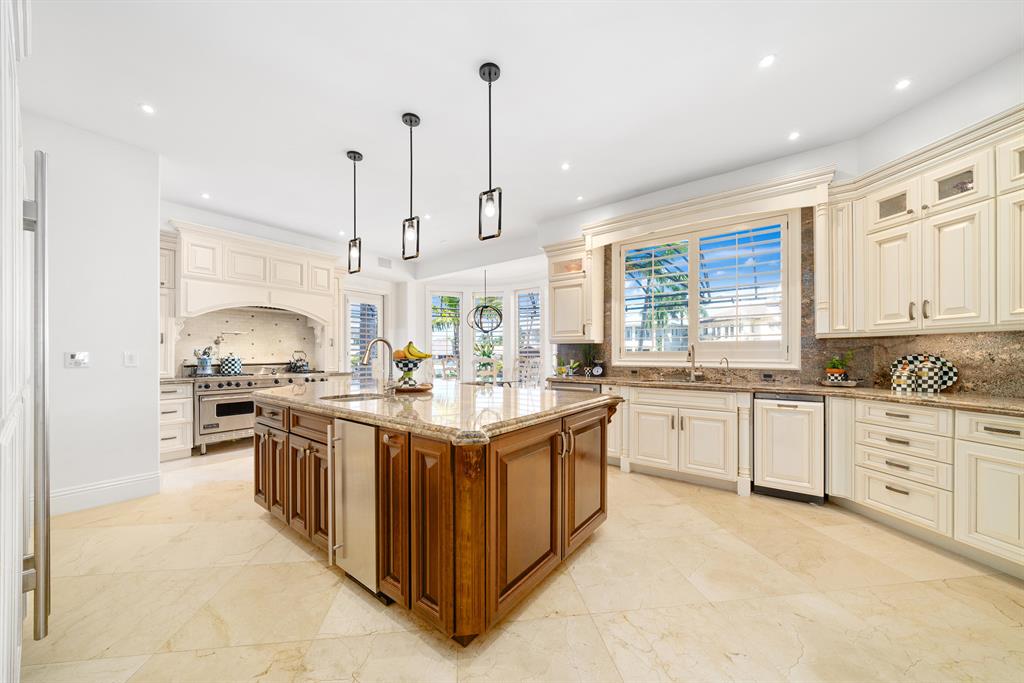 LIGHTHOUSE POINT 6TH SEC - Residential