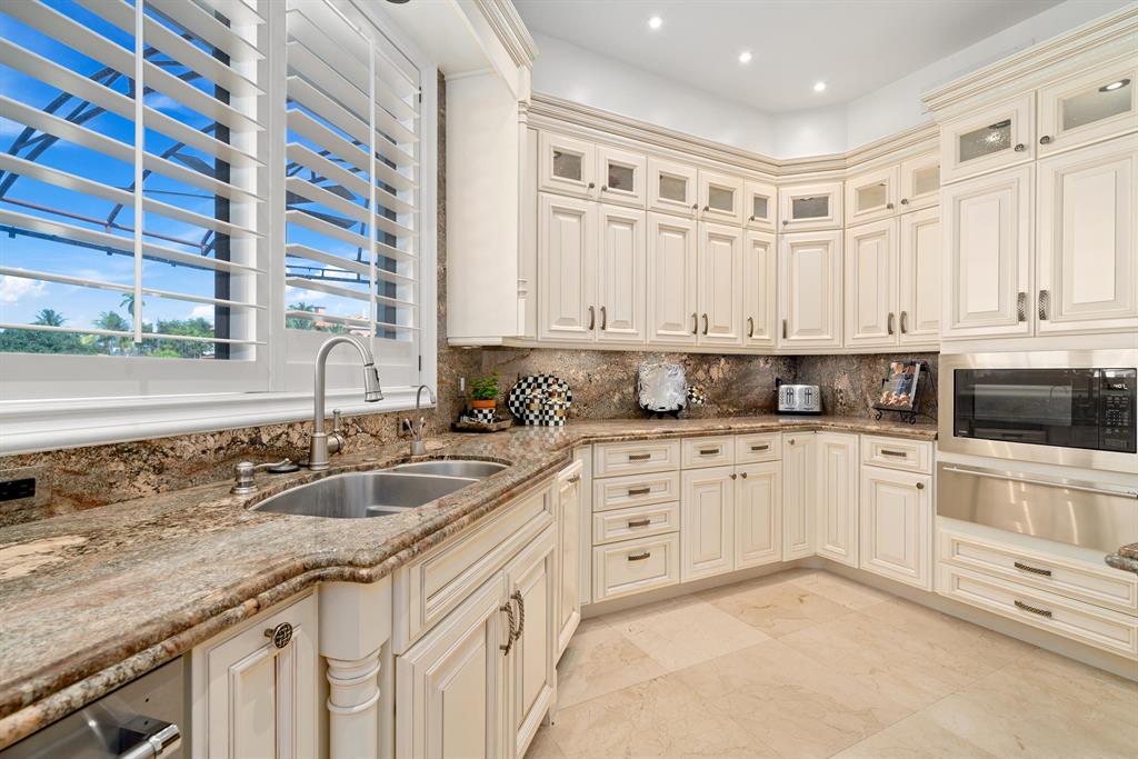 LIGHTHOUSE POINT 6TH SEC - Residential