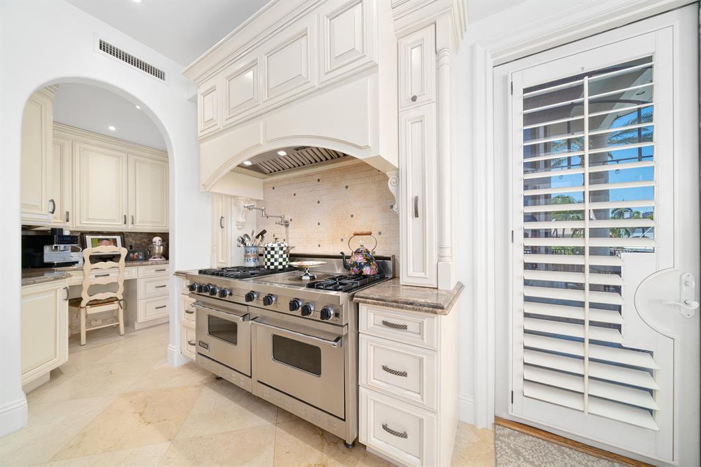 LIGHTHOUSE POINT 6TH SEC - Residential