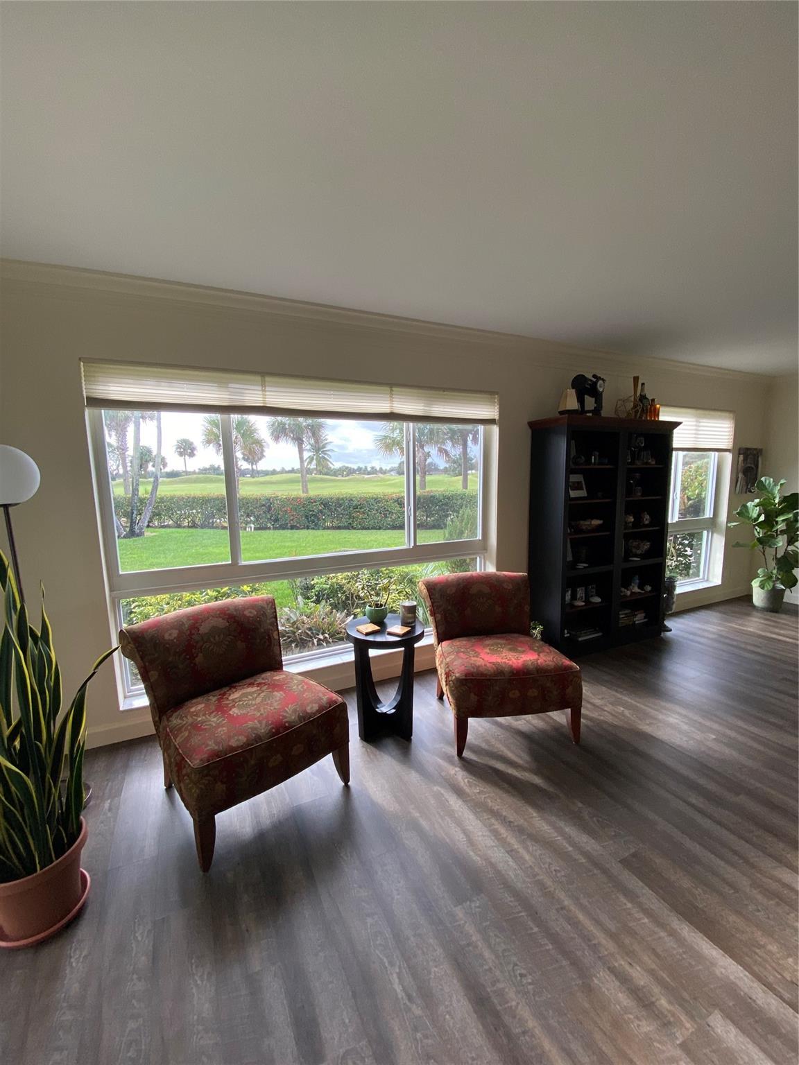 Hawthorne Village - Residential
