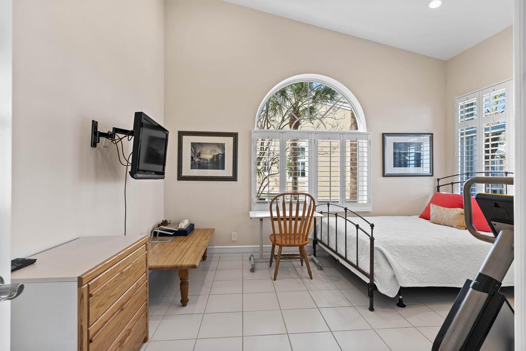 Admirals Cove - Residential