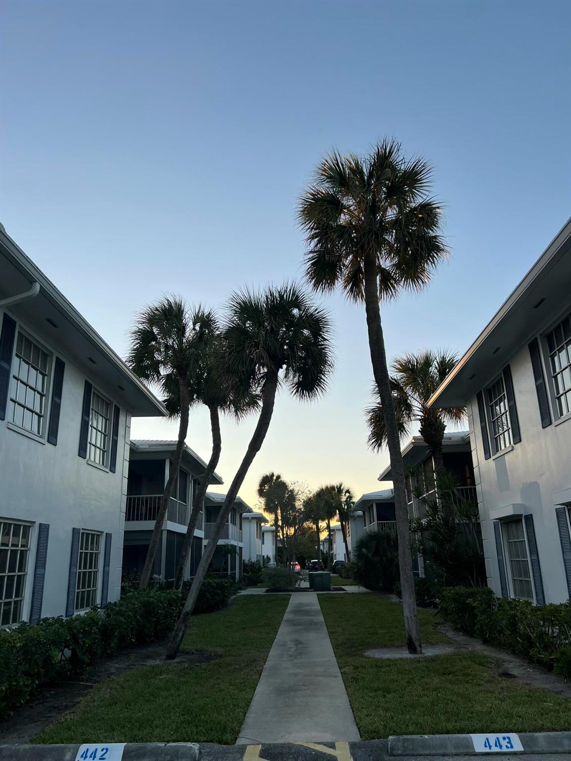 IMPERIAL POINT COLONNADES - Residential