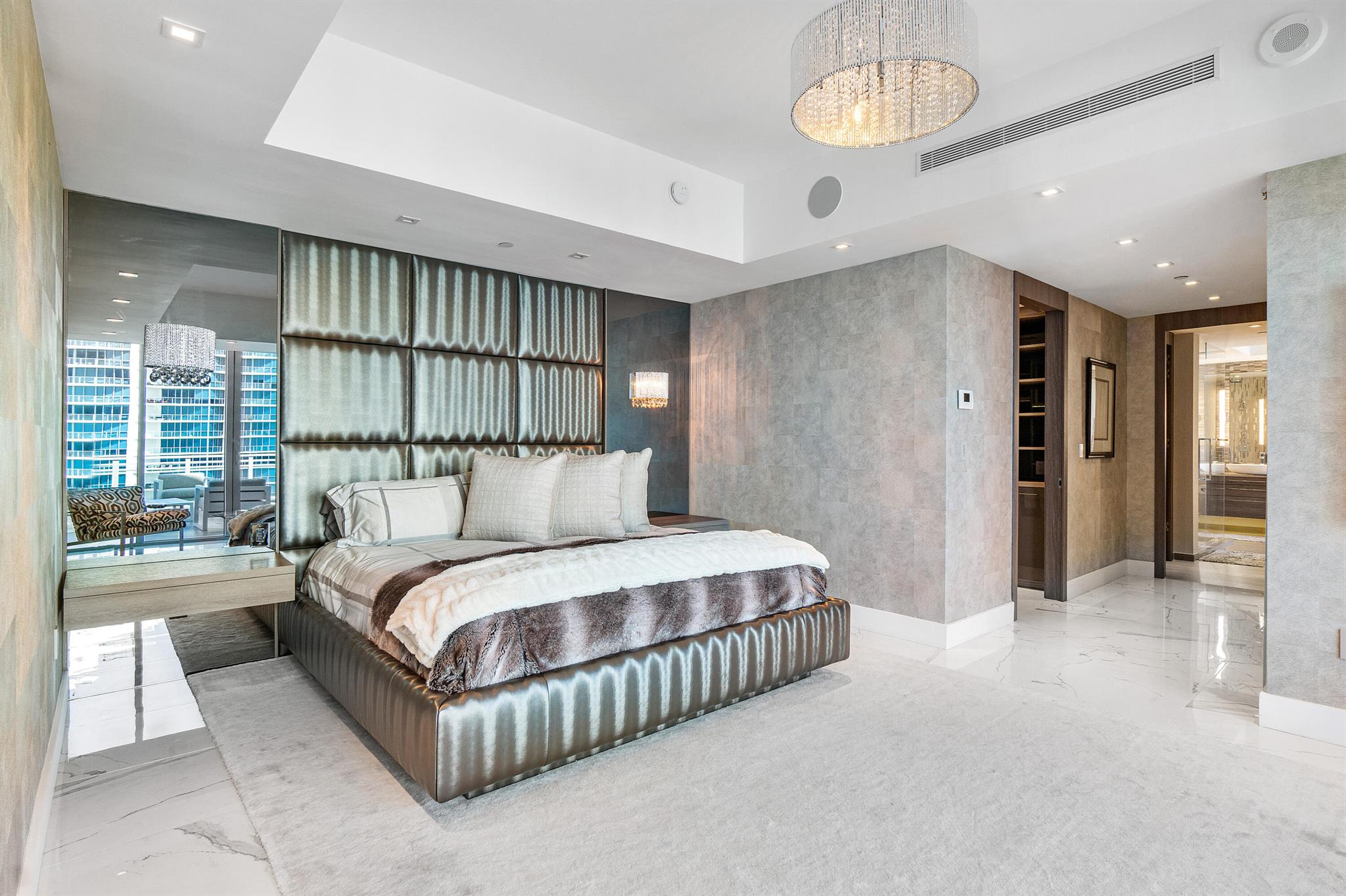 DIPLOMAT OCEANFRONT RESID - Residential