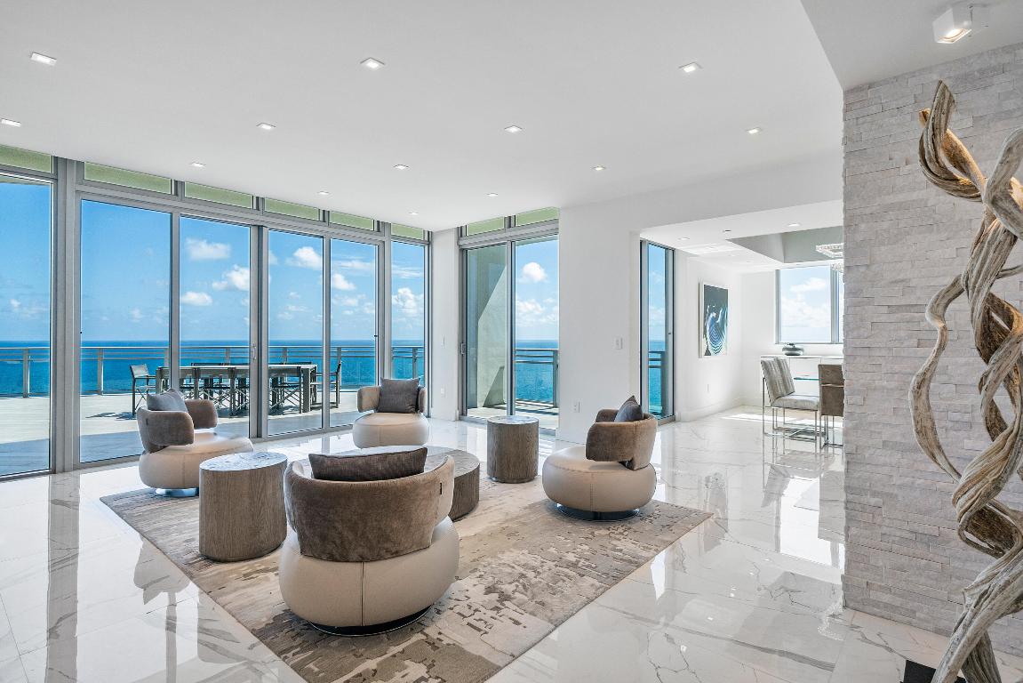 DIPLOMAT OCEANFRONT RESIDENCES - Residential
